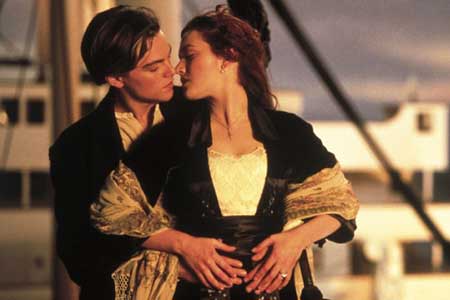 Leonardo Dicaprio and Kate Winslet in TITANIC image